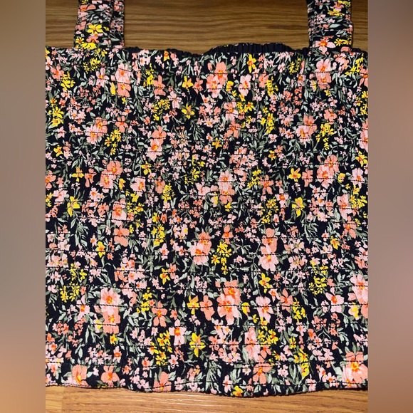 NWT 🌸AMERICAN EAGLE🌸 Floral Crop Tank - Picture 2 of 5